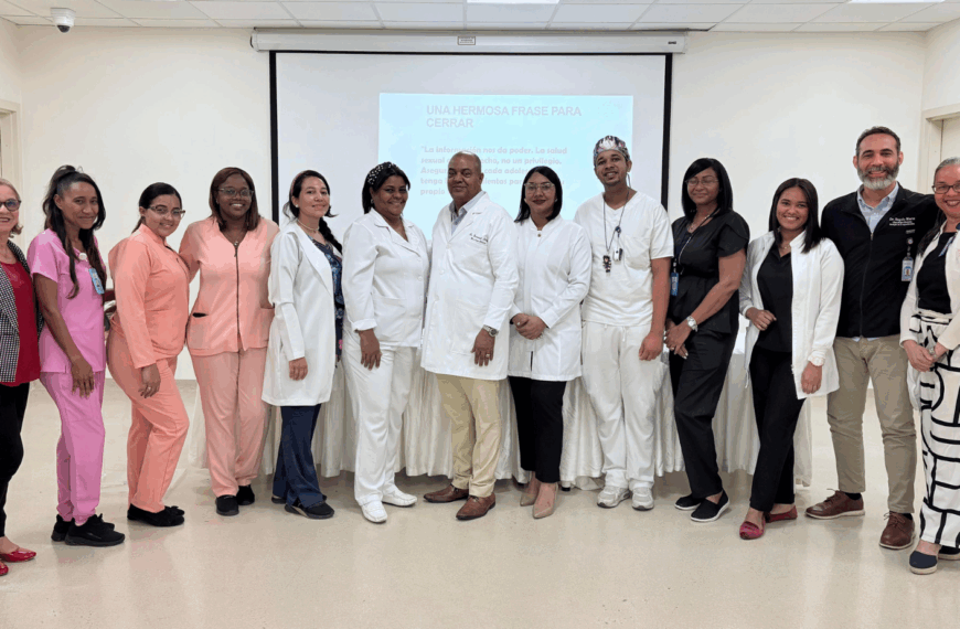 Centro Especializado de Atención Ambulatoria en Salud Dr. Nelson Astacio fortalece la capacitación médica con charla sobre consejería en anticoncepción para adolescentes