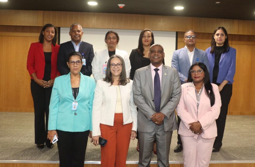 Ciudad Sanitaria Luis Eduardo Aybar impulsa la transparencia y la confianza institucional con conferencia sobre prestación de servicios públicos