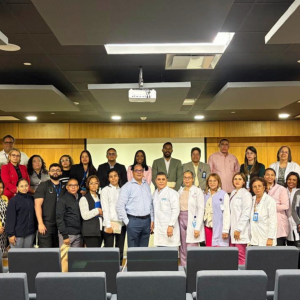 Personal del Hospital Materno Infantil Dr. Julio Manuel Rodr&iacute;guez Grull&oacute;n recibe capacitaci&oacute;n del SNS sobre modelo de gesti&oacute;n hospitalaria.