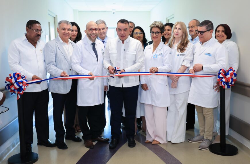 SNS inaugura primera unidad de cirug&iacute;a intrauterina del pa&iacute;s; beb&eacute;s podr&aacute;n ser operados antes de nacer de forma gratuita